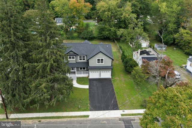 88 LENOX AVE, Trenton, NJ 08620