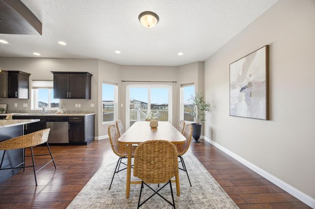 246 34 Avenue E, West Fargo, ND 58078