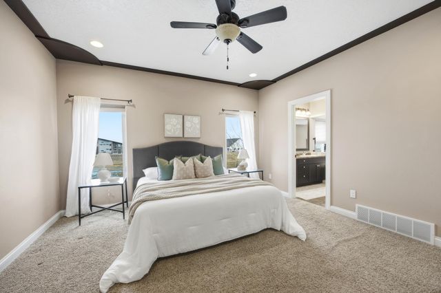 246 34 Avenue E, West Fargo, ND 58078