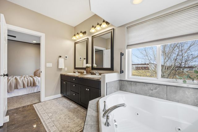 246 34 Avenue E, West Fargo, ND 58078