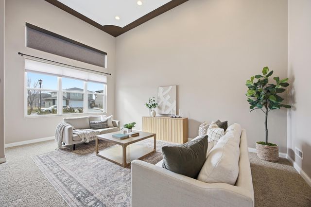 246 34 Avenue E, West Fargo, ND 58078