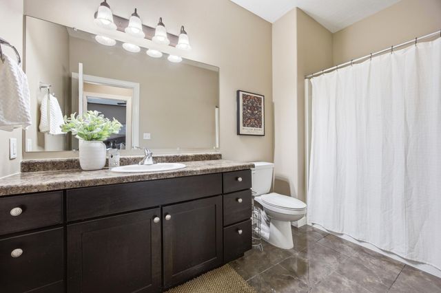 246 34 Avenue E, West Fargo, ND 58078