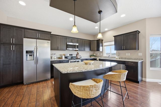 246 34 Avenue E, West Fargo, ND 58078