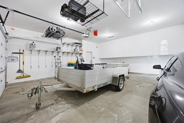 246 34 Avenue E, West Fargo, ND 58078