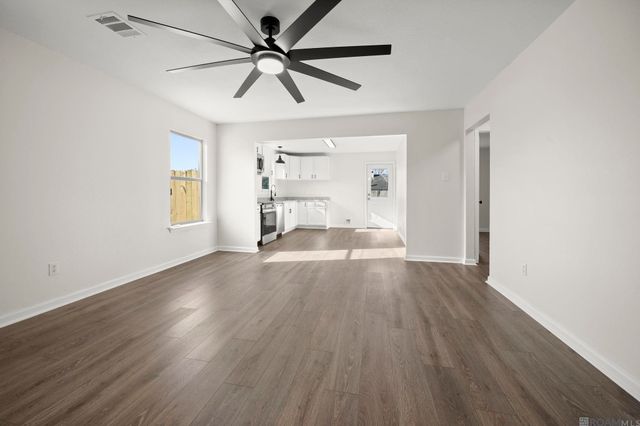 35149 Quail Creek Dr, Denham Springs, LA 70706