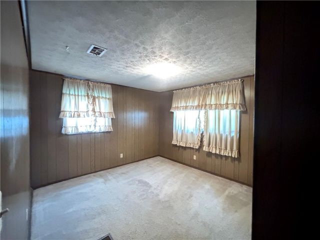 1896 Live Oak NW Drive, Kennesaw, GA 30152