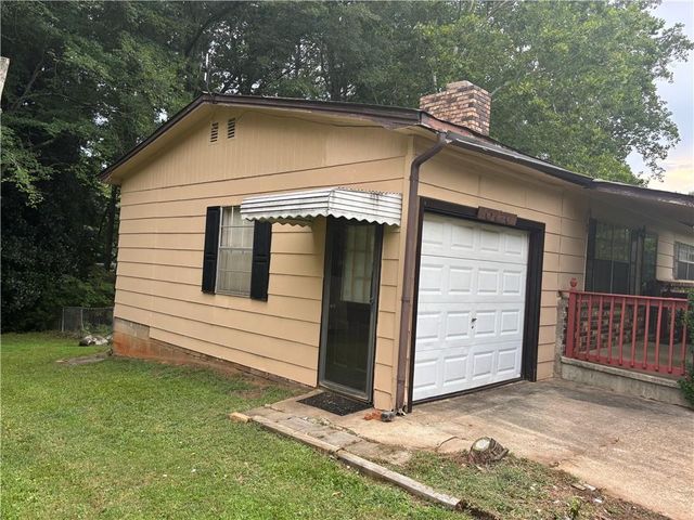 1896 Live Oak NW Drive, Kennesaw, GA 30152