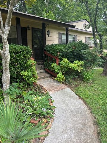 1896 Live Oak NW Drive, Kennesaw, GA 30152