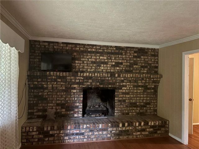 1896 Live Oak NW Drive, Kennesaw, GA 30152
