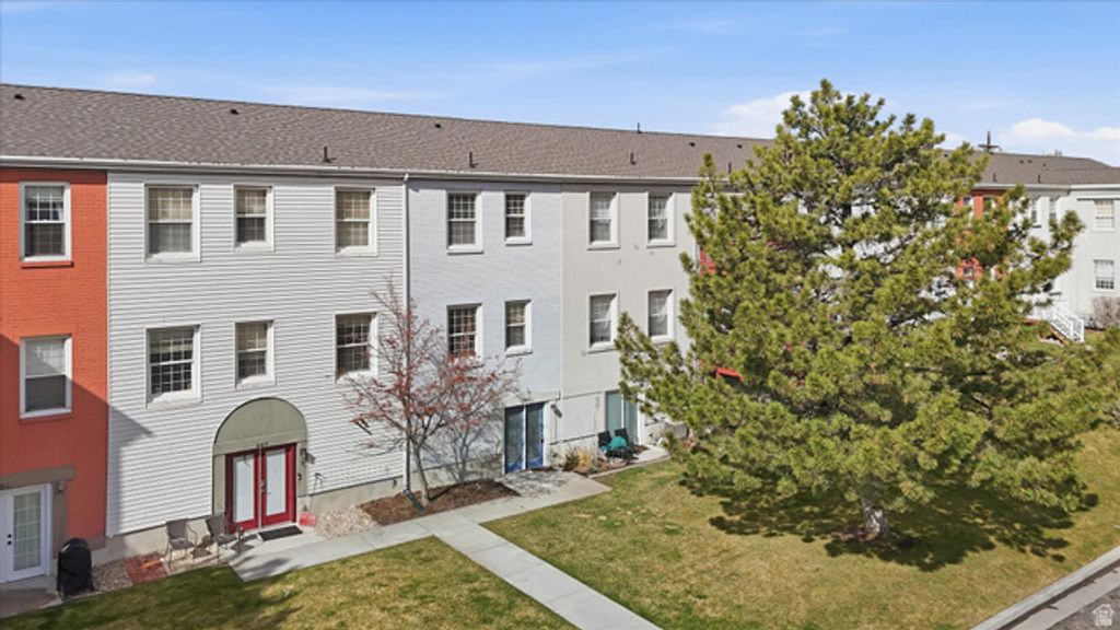 Image 2 of property listing at 885 S ARAPAHO CT, Brigham City, UT 84302