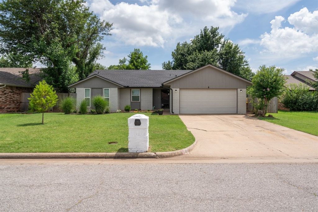 8 Corona Drive, Oklahoma City, OK 73149