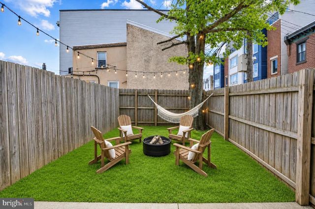 2621 ALMOND ST, Philadelphia, PA 19125
