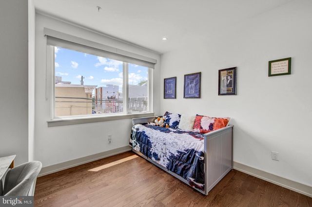2621 ALMOND ST, Philadelphia, PA 19125