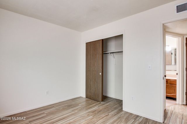 1921 W La Osa Drive, Tucson, AZ 85705