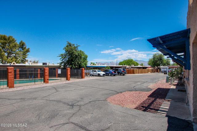 1921 W La Osa Drive, Tucson, AZ 85705