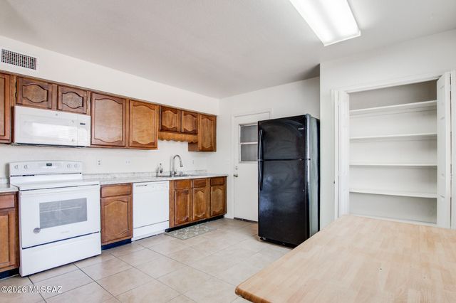 1921 W La Osa Drive, Tucson, AZ 85705