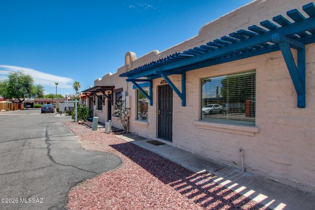 1921 W La Osa Drive, Tucson, AZ 85705