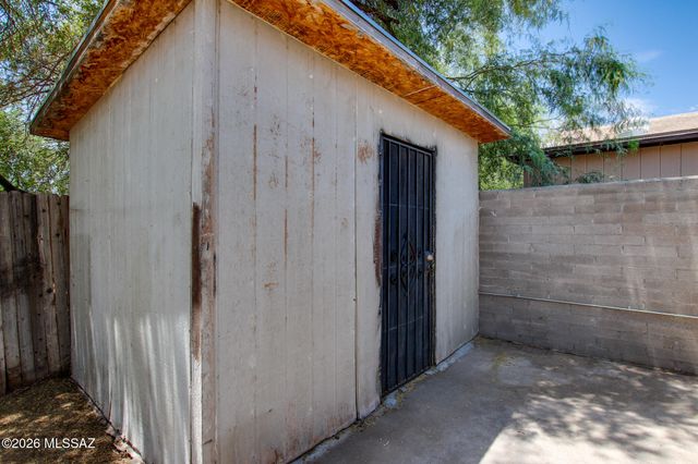 1921 W La Osa Drive, Tucson, AZ 85705