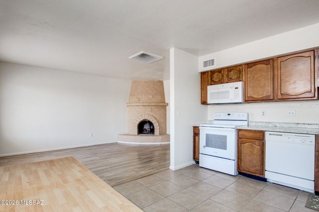 1921 W La Osa Drive, Tucson, AZ 85705
