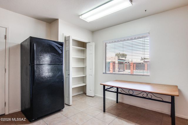 1921 W La Osa Drive, Tucson, AZ 85705