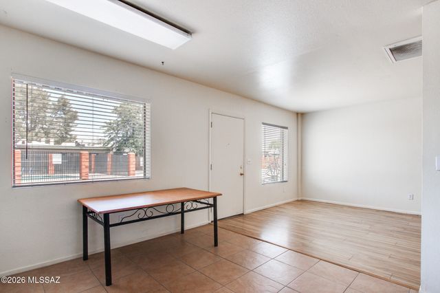 1921 W La Osa Drive, Tucson, AZ 85705