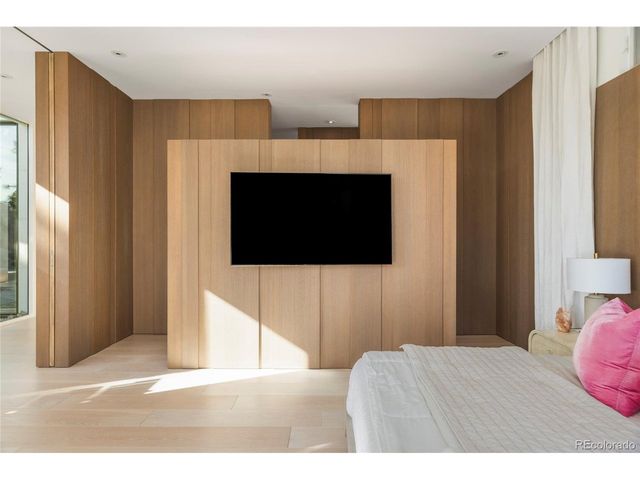 121 S Cherry St, Denver, CO 80246