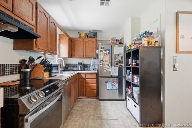 1011 Wesley Drive, Broken Arrow, OK 74012