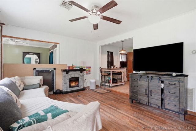 1011 Wesley Drive, Broken Arrow, OK 74012
