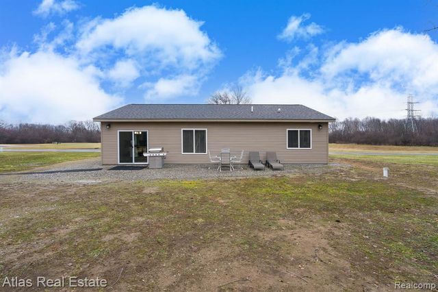 4081 Hidden View Drive, Flint, MI 48506