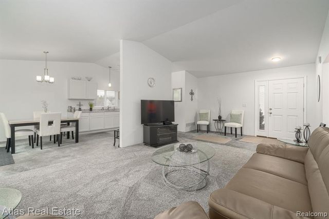 4081 Hidden View Drive, Flint, MI 48506