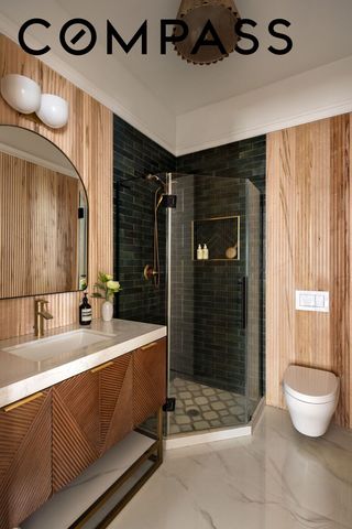 534 E 24th Street, New York City, NY 11210