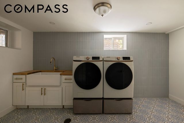 534 E 24th Street, New York City, NY 11210
