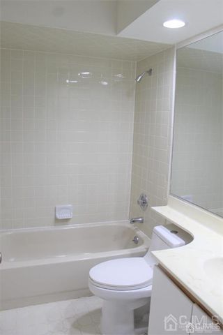 1003 Woodhaven Drive, Edison, NJ 08817