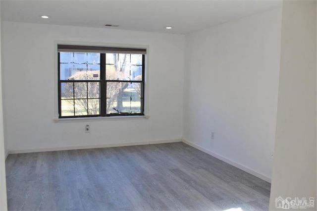 1003 Woodhaven Drive, Edison, NJ 08817