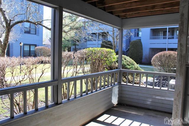 1003 Woodhaven Drive, Edison, NJ 08817