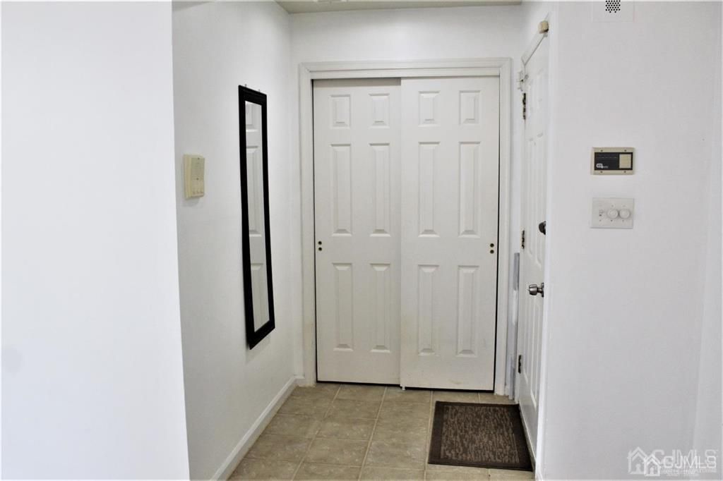 1003 Woodhaven Drive, Edison, NJ 08817