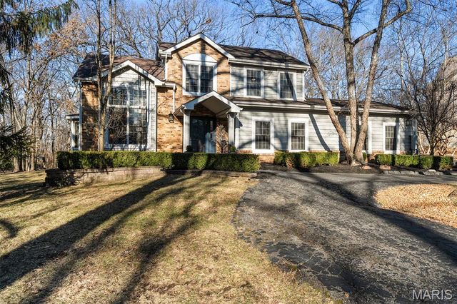 840 Angleterre Drive, Creve Coeur, MO 63141