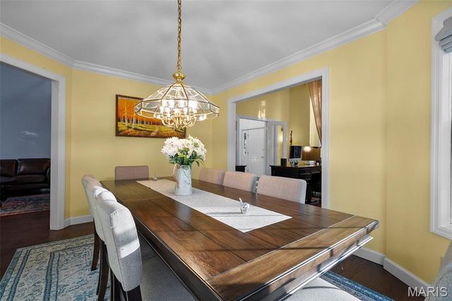 840 Angleterre Drive, Creve Coeur, MO 63141