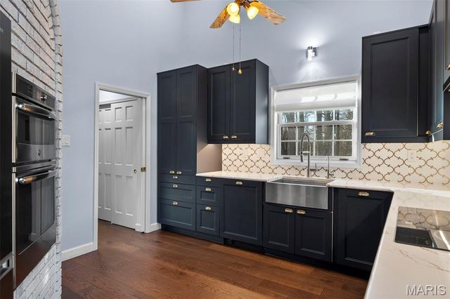 840 Angleterre Drive, Creve Coeur, MO 63141