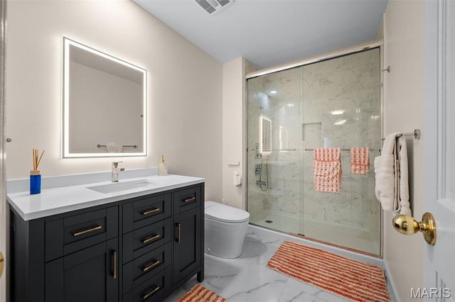 840 Angleterre Drive, Creve Coeur, MO 63141