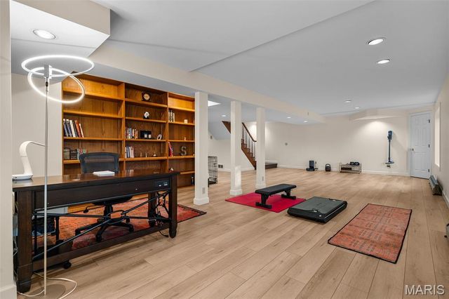 840 Angleterre Drive, Creve Coeur, MO 63141