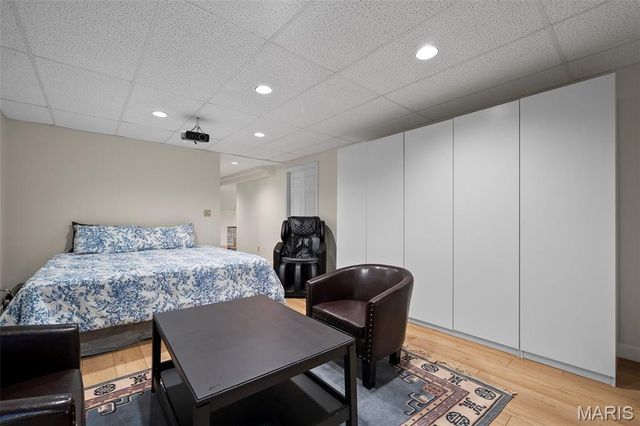 840 Angleterre Drive, Creve Coeur, MO 63141