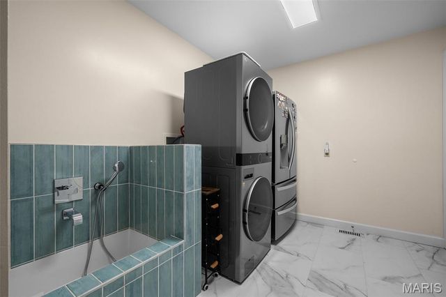 840 Angleterre Drive, Creve Coeur, MO 63141