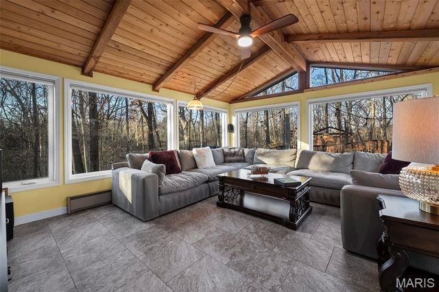 840 Angleterre Drive, Creve Coeur, MO 63141