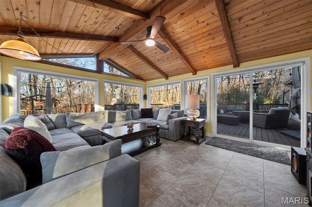 840 Angleterre Drive, Creve Coeur, MO 63141