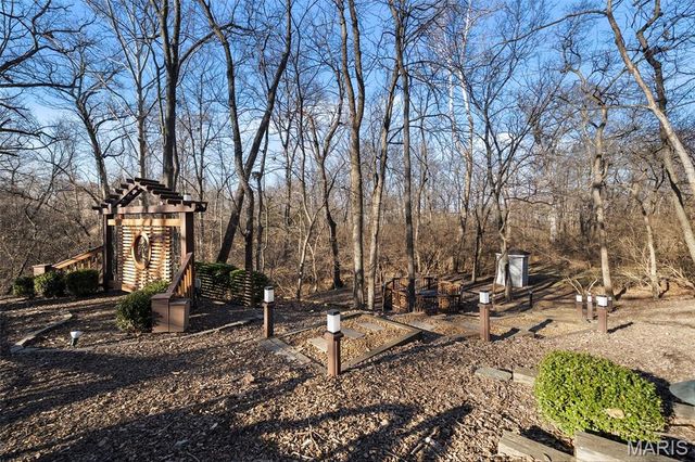 840 Angleterre Drive, Creve Coeur, MO 63141