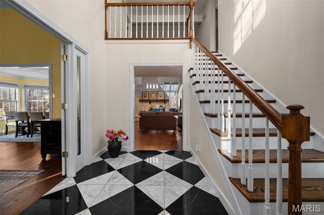 840 Angleterre Drive, Creve Coeur, MO 63141