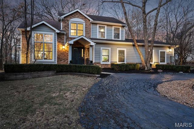 840 Angleterre Drive, Creve Coeur, MO 63141