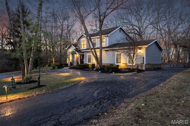 840 Angleterre Drive, Creve Coeur, MO 63141