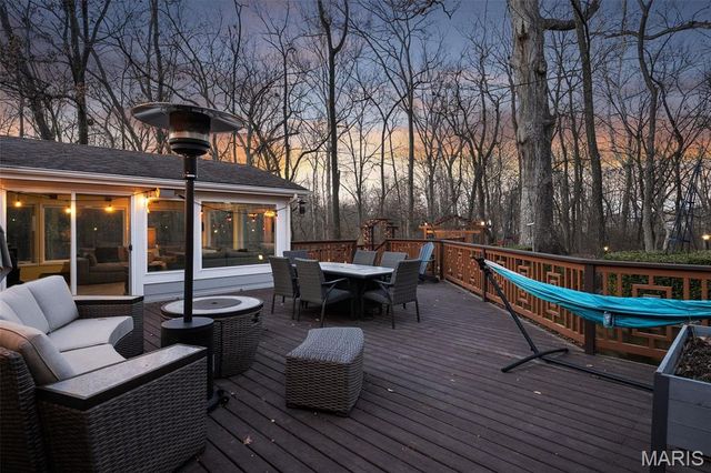 840 Angleterre Drive, Creve Coeur, MO 63141